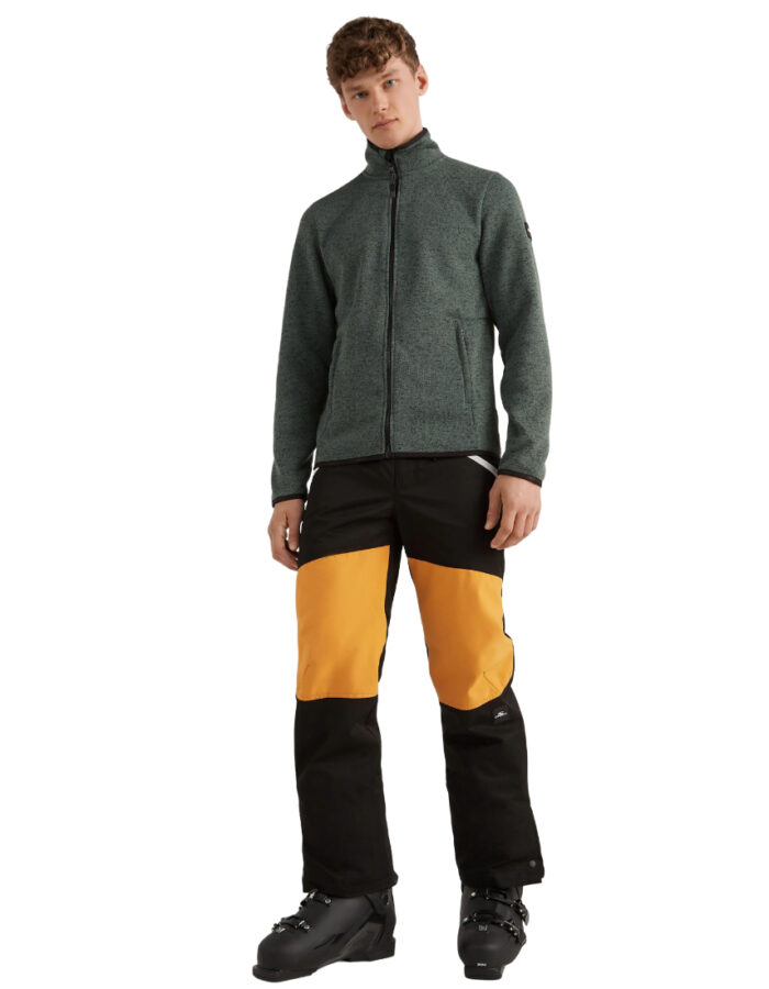 Piste Fleece - divatos pulóver, és szuper középső réteg egyszerre - modellen teljes alakos