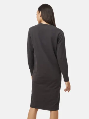 French Terry hosszú ujjú női ruha fekete színben, modellen - hátulról